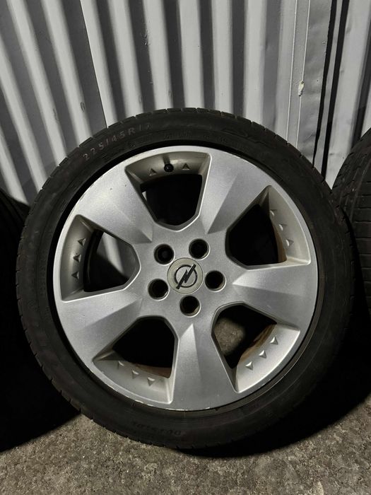 Sprzedam felgi wraz z oponami 5x110