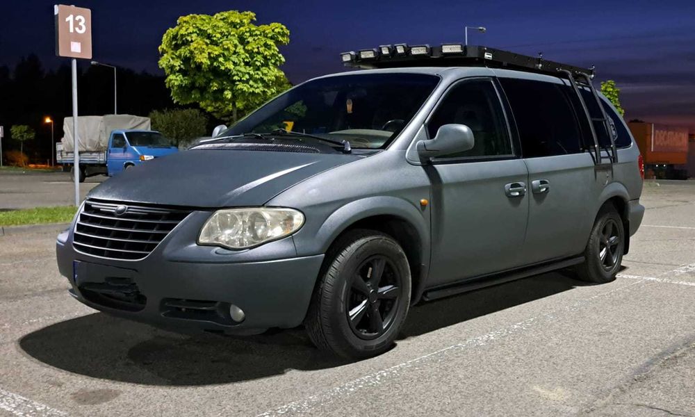 Chrysler Grand Voyager - mini kamper