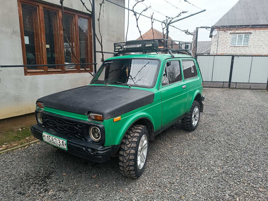 Продам ниву підготовлена для офроуда