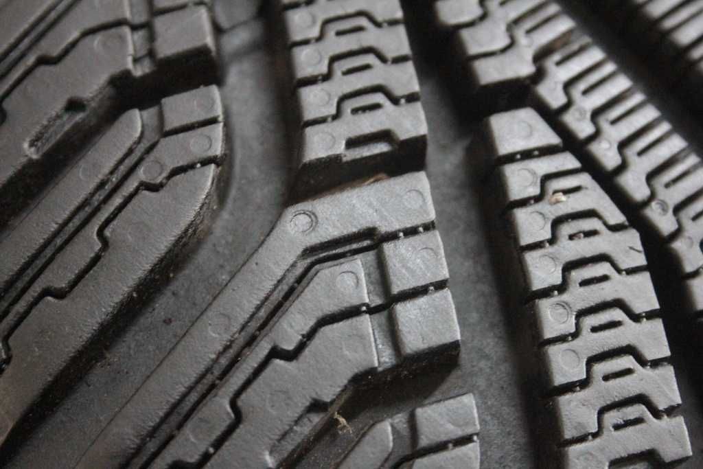 215/55/16 Uniroyal MS plus 77 215/55 R16 97H XL jak nowa