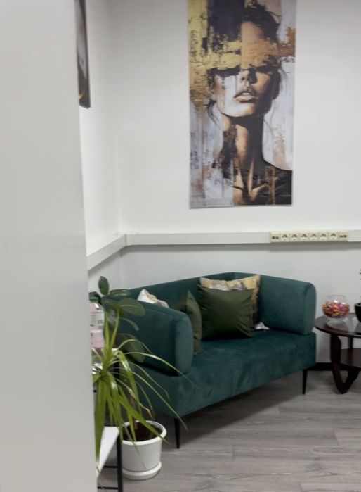 Шукаю моделей на нарощення вій, фарбування брів, манікюр та педикюр