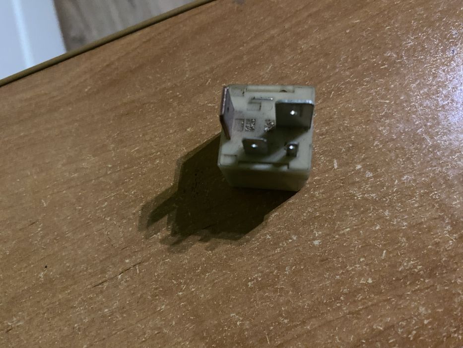 VW golf IV 4 Audi a3 8l 1.9 TDI,przekaznik 103