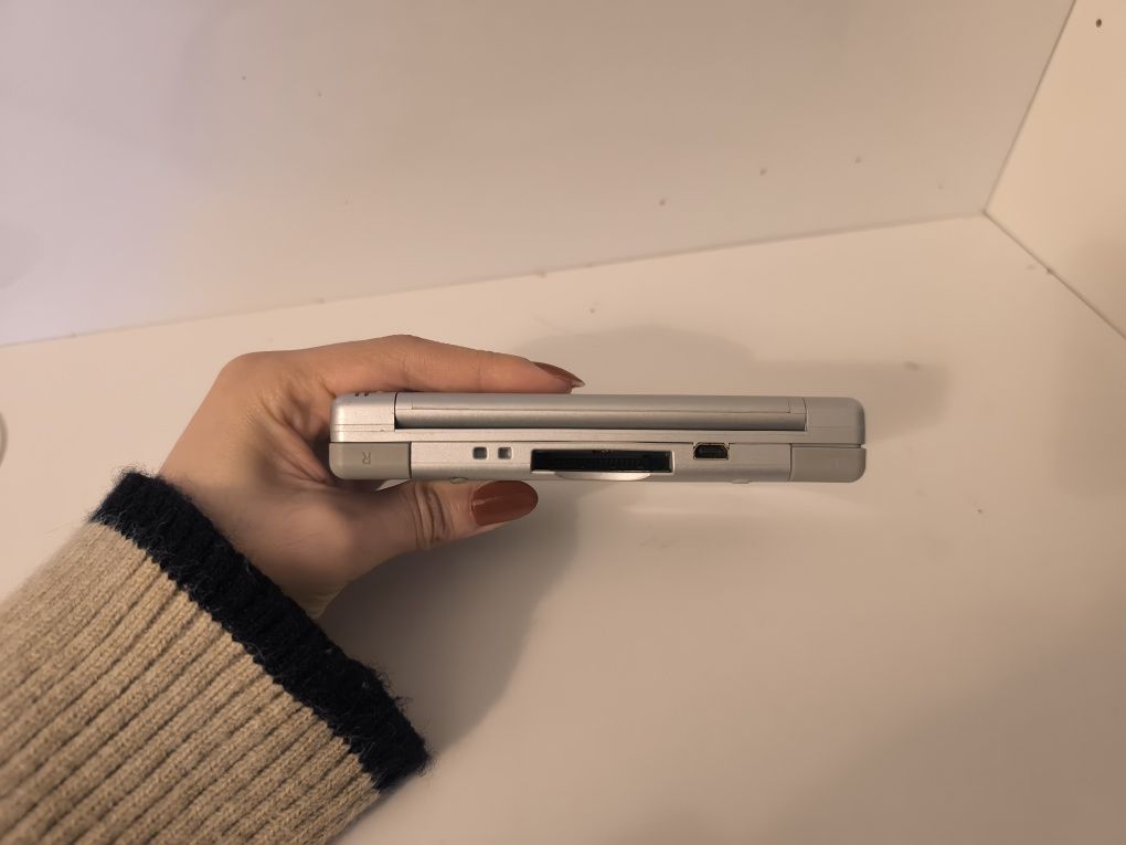 Nintendo DS Light