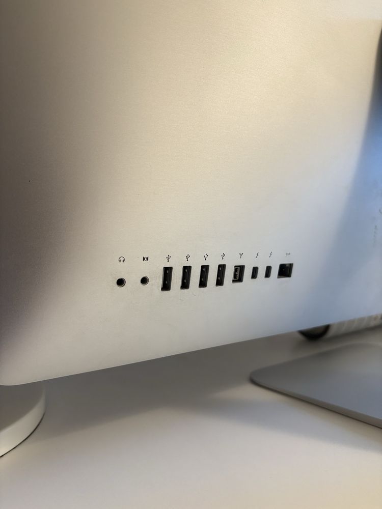 iMac 27” (meados de 2011) – 16GB RAM – 256GB – Excelente estado