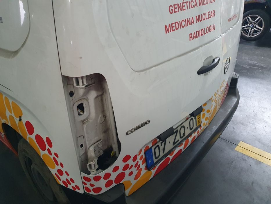 Opel Combo 1.5 Cdti dezembro 2019 3 lugares