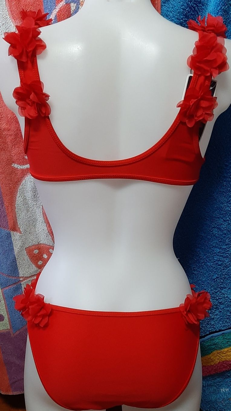 Trikini vermelho, artigo novo