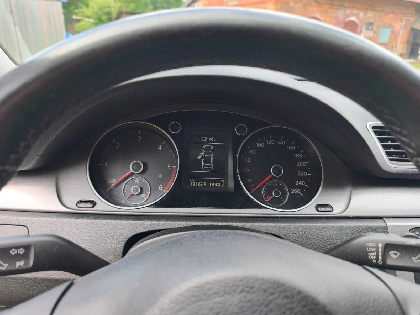 Volkswagen Passat B7 2013 2.0 TDI 140 Klimatyzacja Tempomat Alufelgi