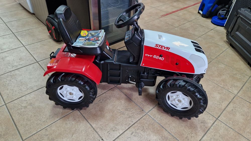 Педальний трактор Rolly Toys Steyr Made in Germany