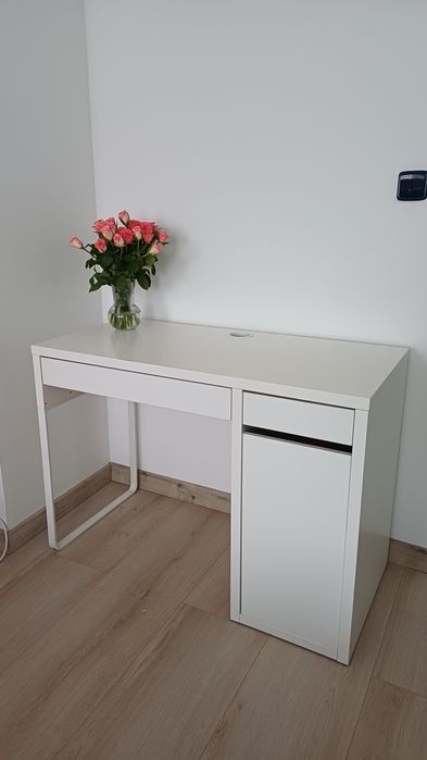Biurko IKEA Micke 105 x 55 cm białe