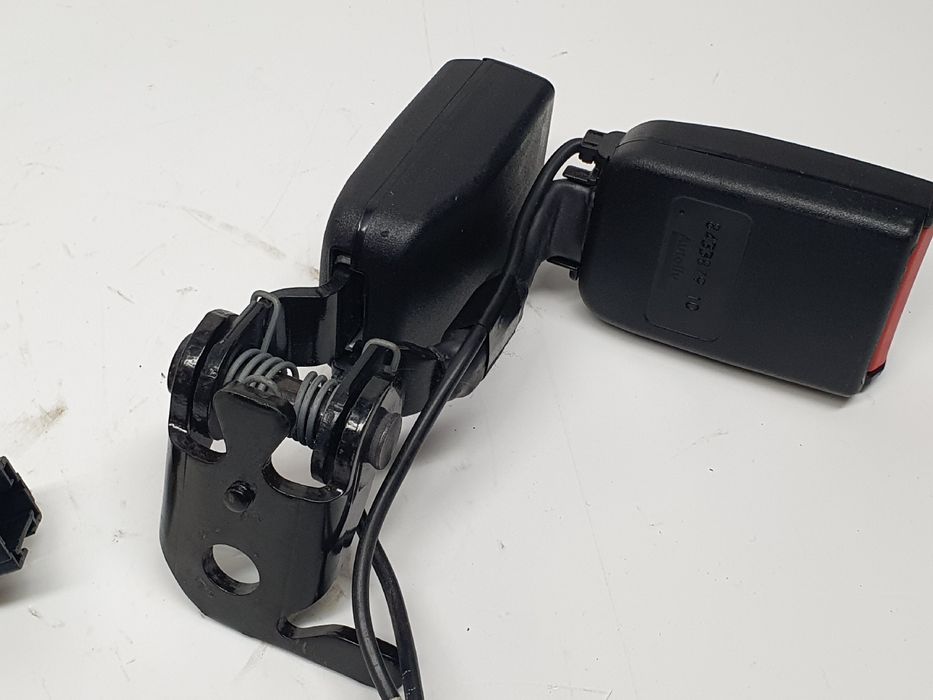 Encaixe de cinto trás esquerdo PEUGEOT 207 (WA_, WC_)