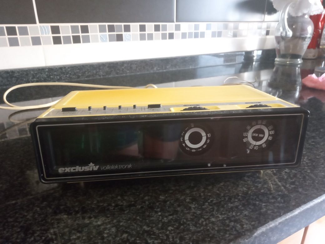 Rádio despertador vintage