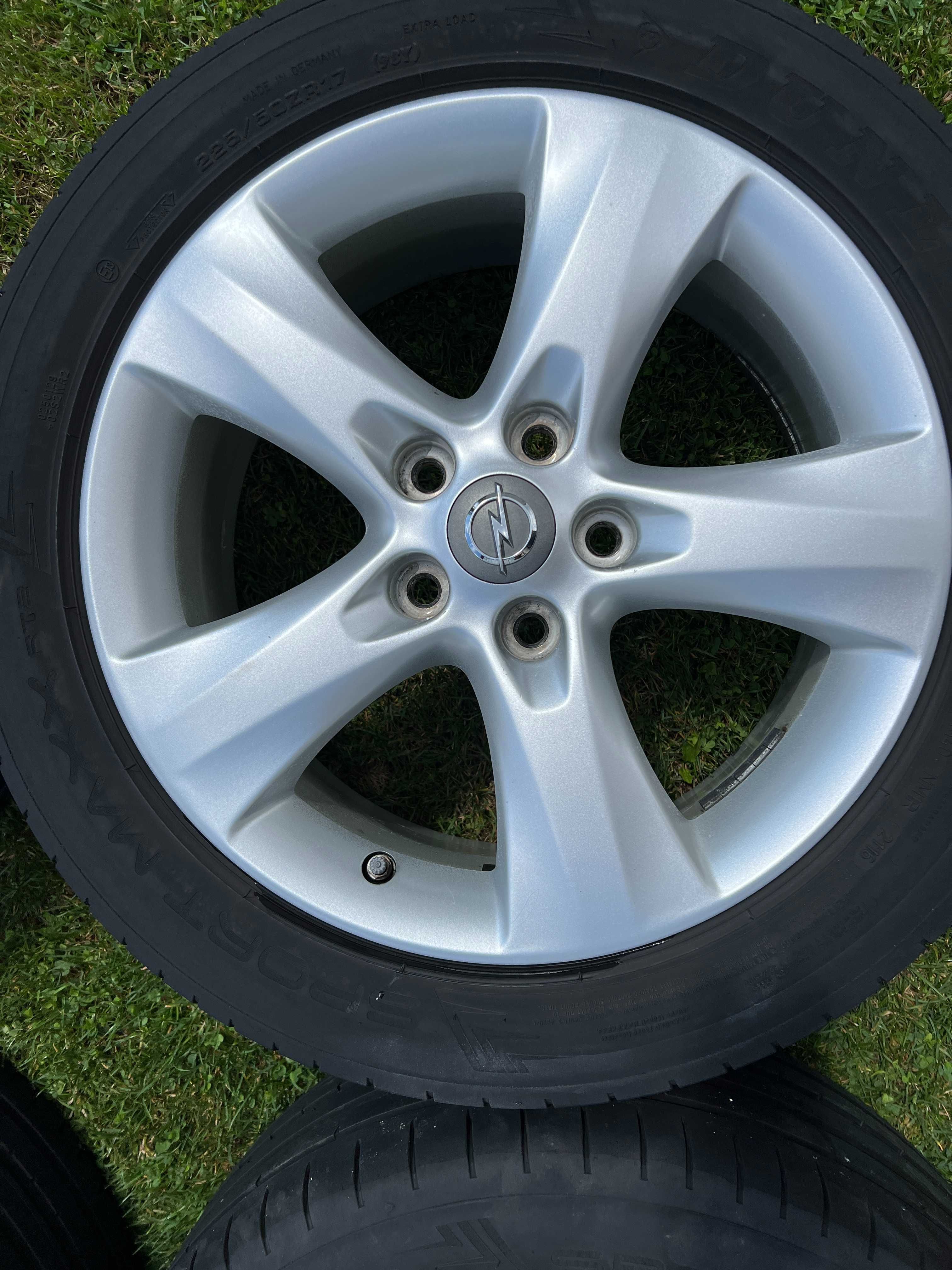 Koła  aluminiowe Opel ASTRA J ZAFIRA C 17" 5x115 ET 44 7j