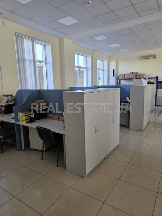 Без комісії. Оренда приміщення 1251 м² Володимира Сікевича буд. № 20-А