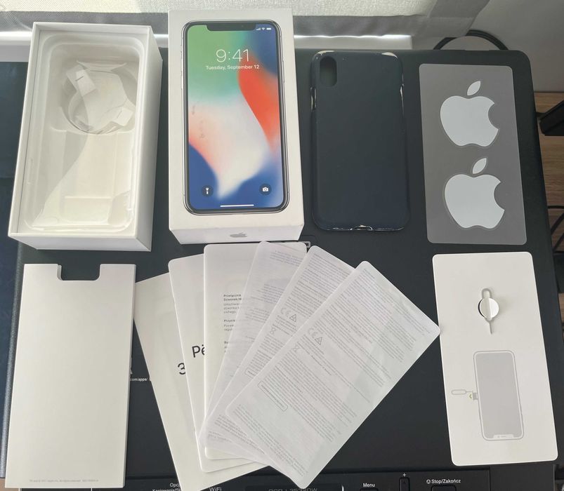 Iphone X, 256 GB, silver, uszkodzony