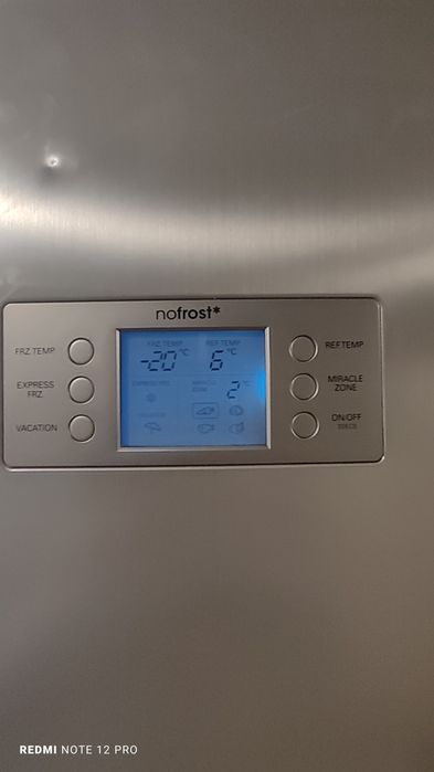 Вместительный  холодильник LG No Frost 200 см в хорошем б у состоянии