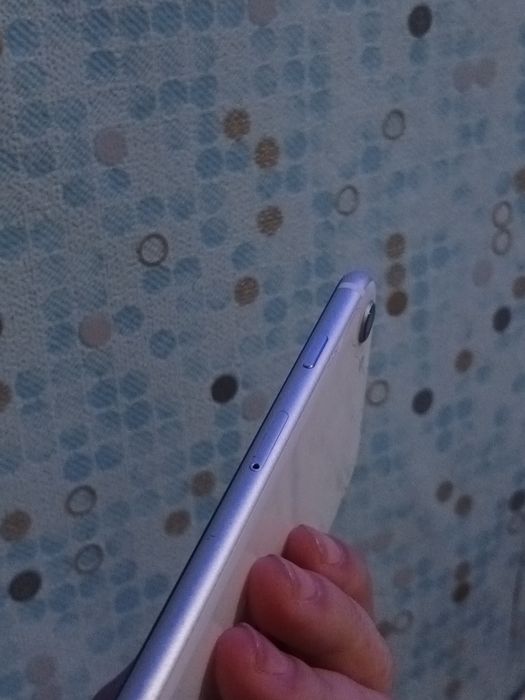 Продам айфон 8 на 256гб