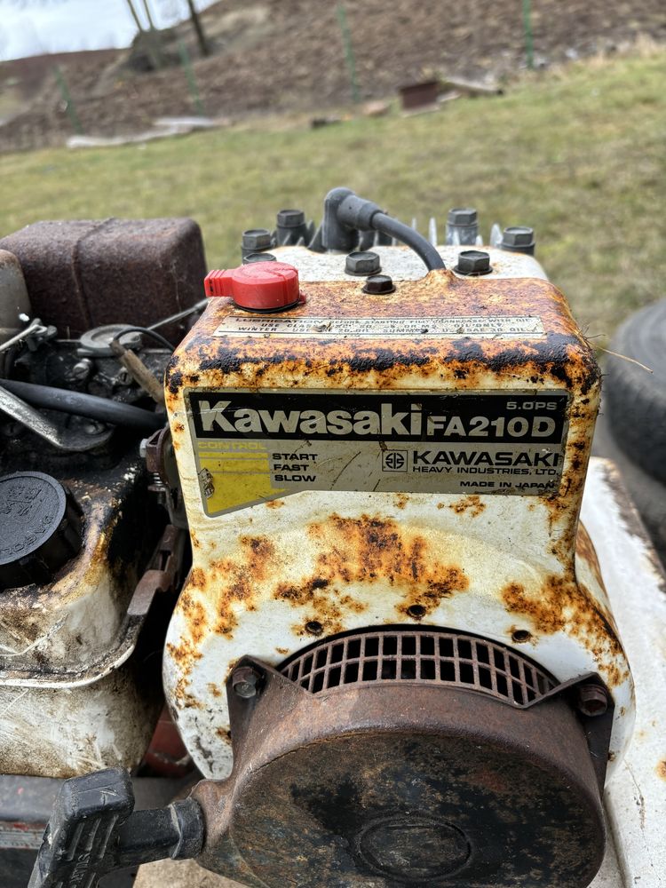 Glebogryzarka silnik Kawasaki