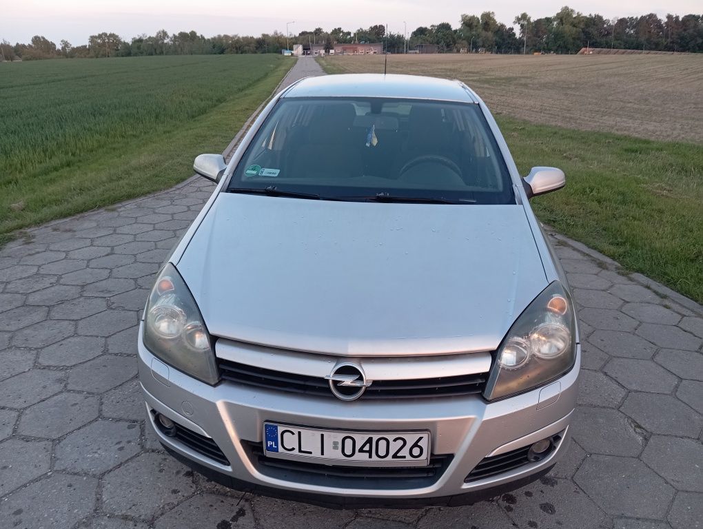 Astra H 1.7 Isuzu mały przebieg najlepszy silnik! Sprawna klima !