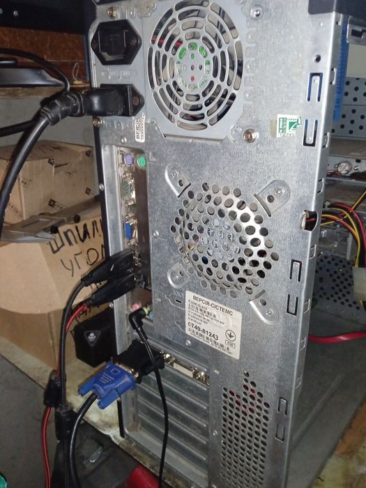 Системний блок/Intel/4 ядра/4Gb/512 mb/500 Gb