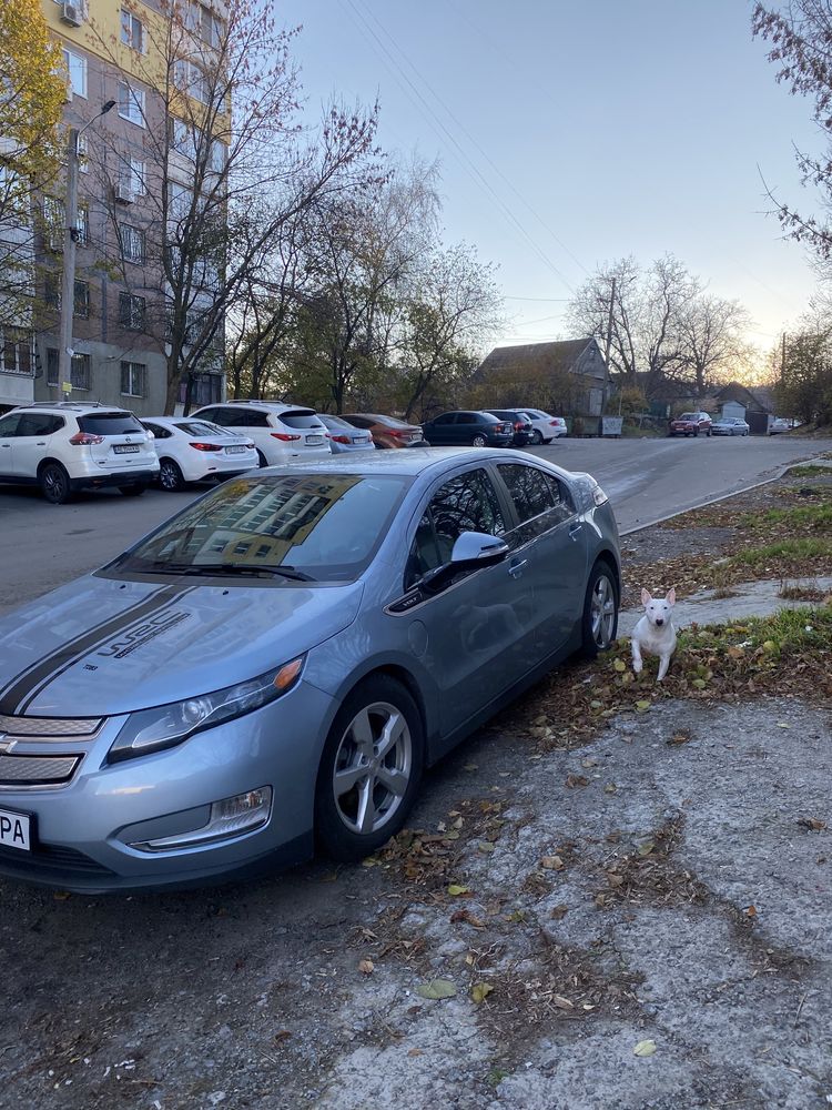 Chevrolet  volt 2015 года