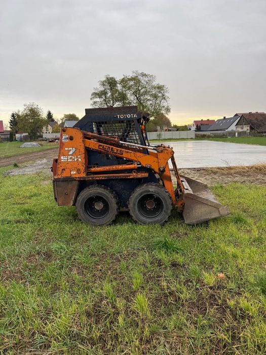 Mini Ladowarka , bobcat , Toyota claeys sdk 7.