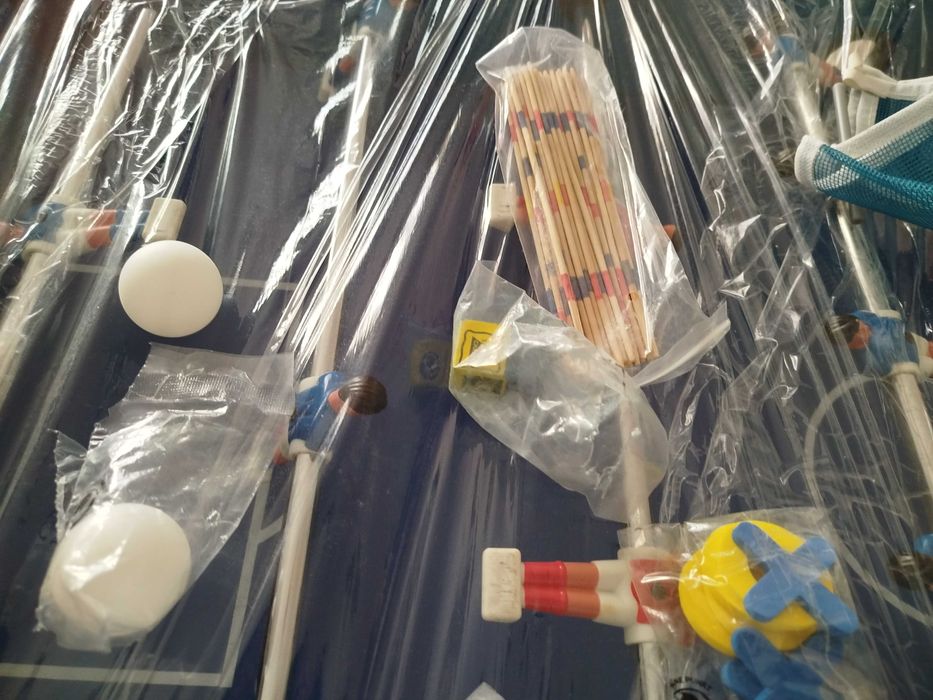 Mesa multi jogos em excelente estado