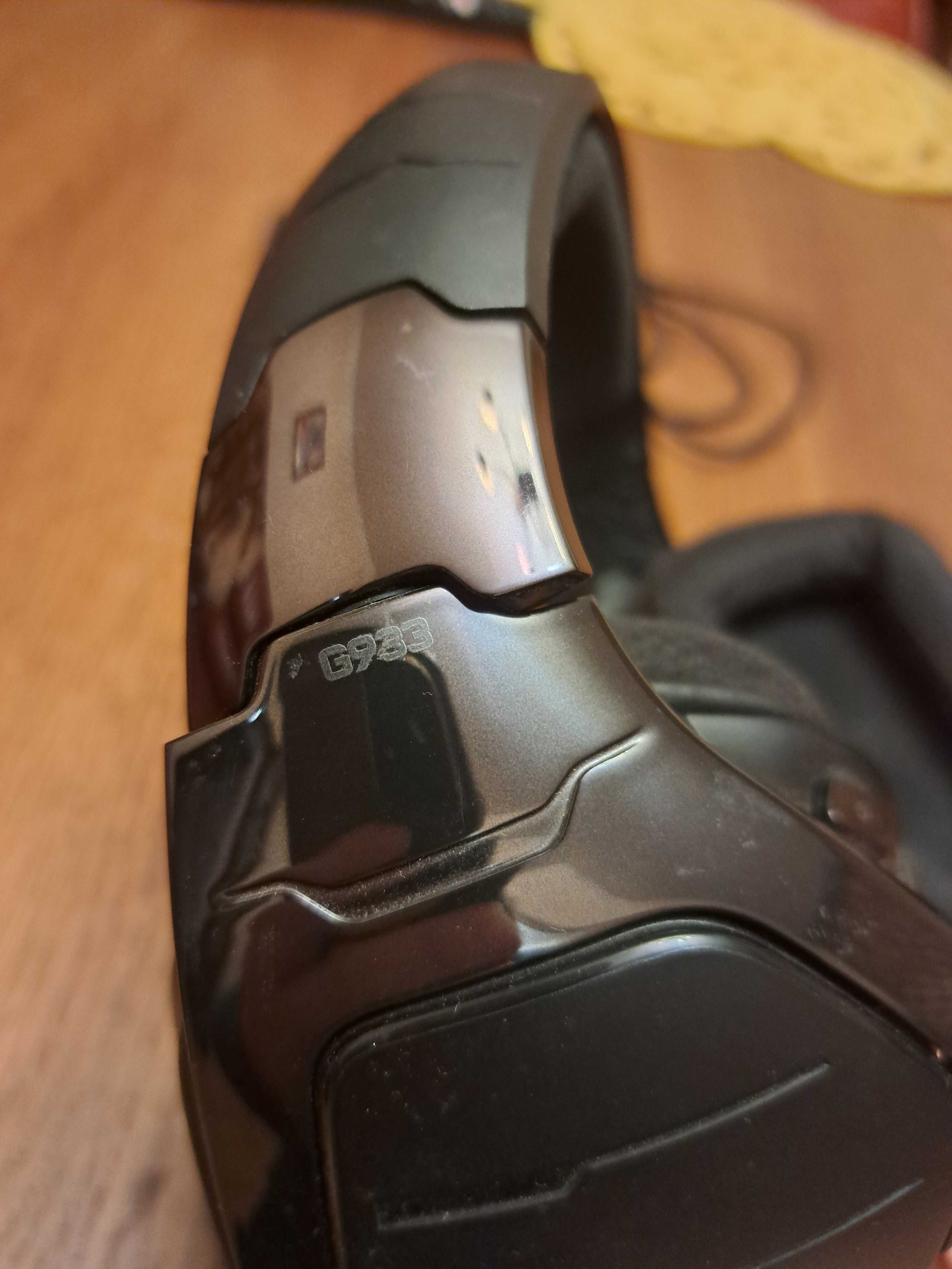 Słuchawki logitech G933 kolor czarny.