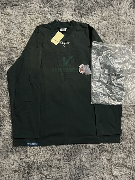 VTM - vetements distressed longsleeve