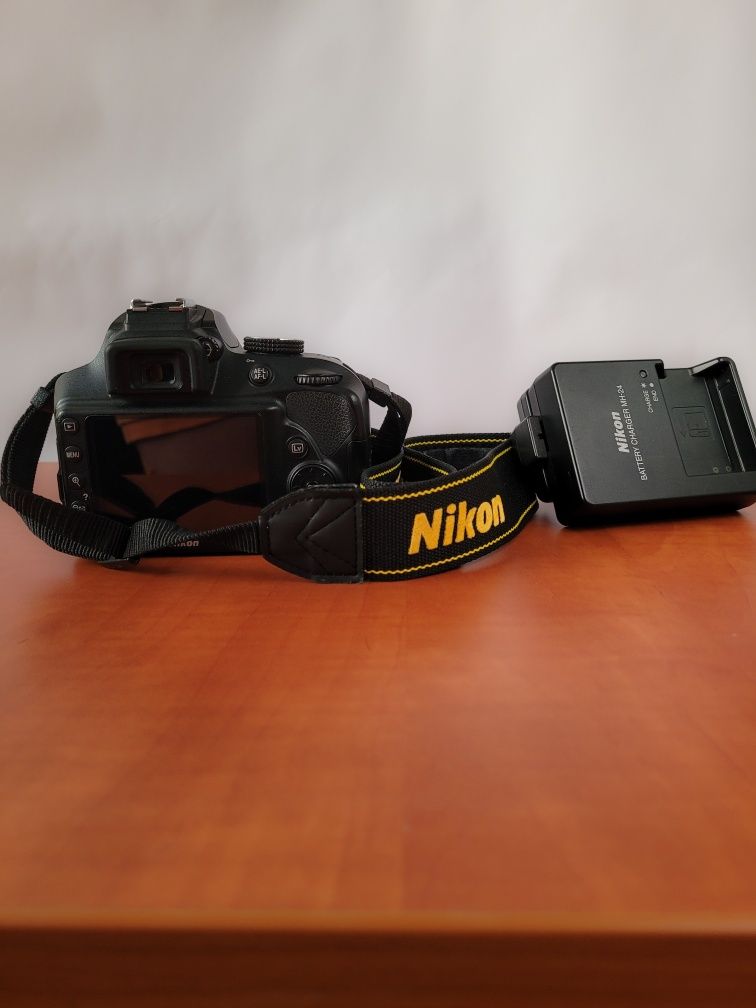 Nikon D3400 + 18-55mm 1:3.5-5.6 G II DX VR