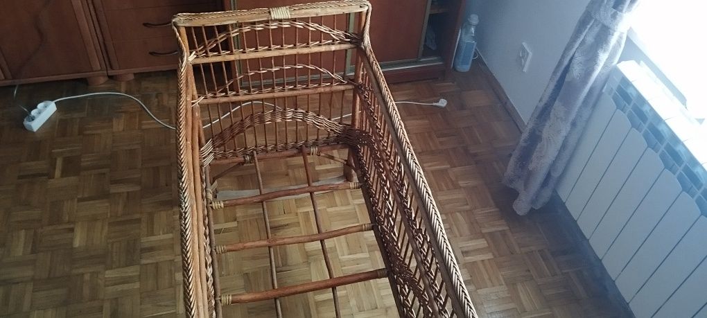 Łóżeczko kołyska z wikliny