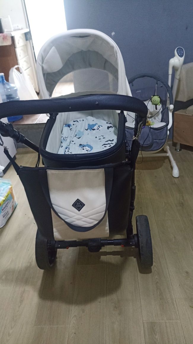 Продам коляску 3 в 1  SAVAN