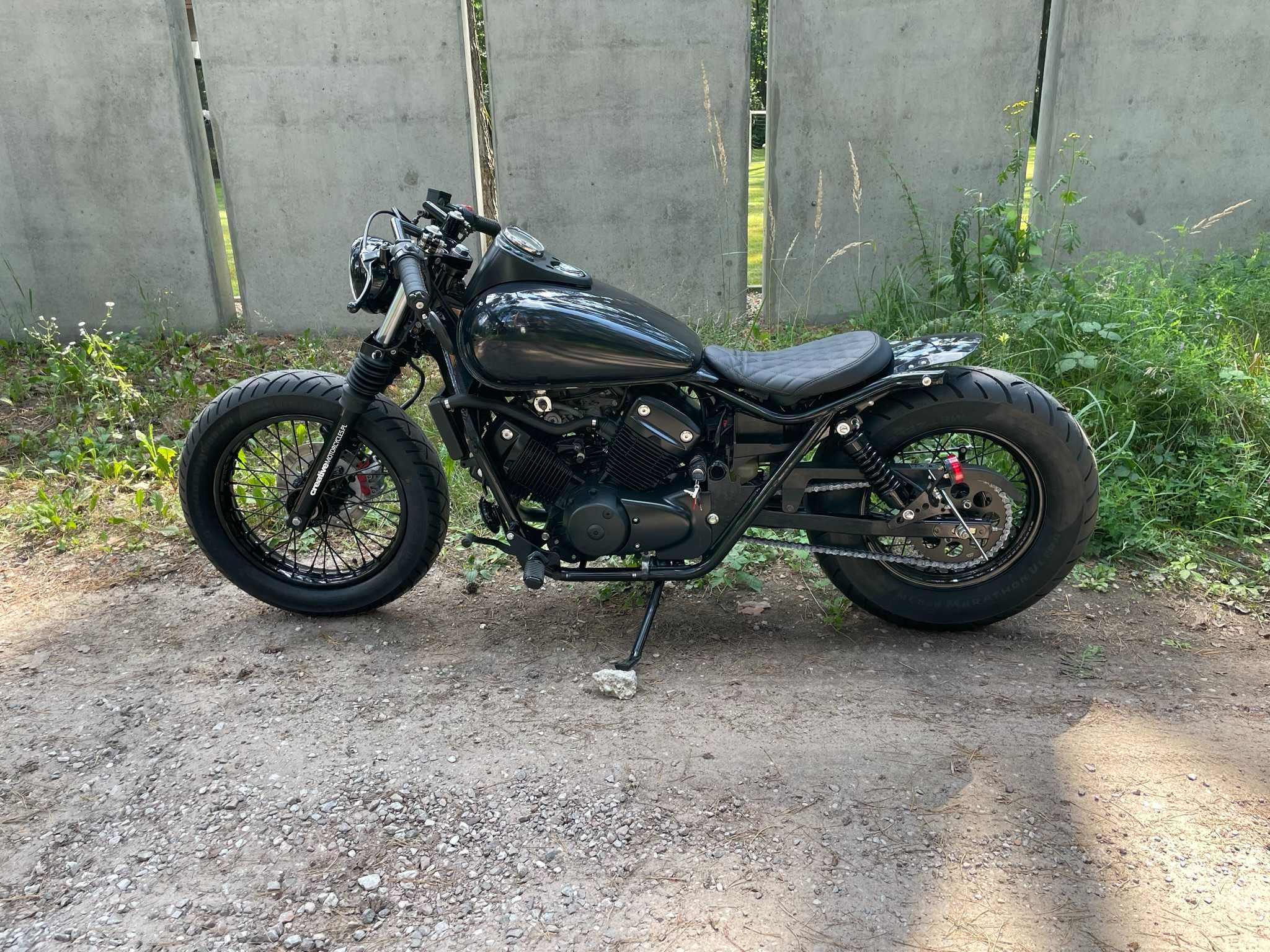 Honda Shadow VT 125 Bobber Custom kat b