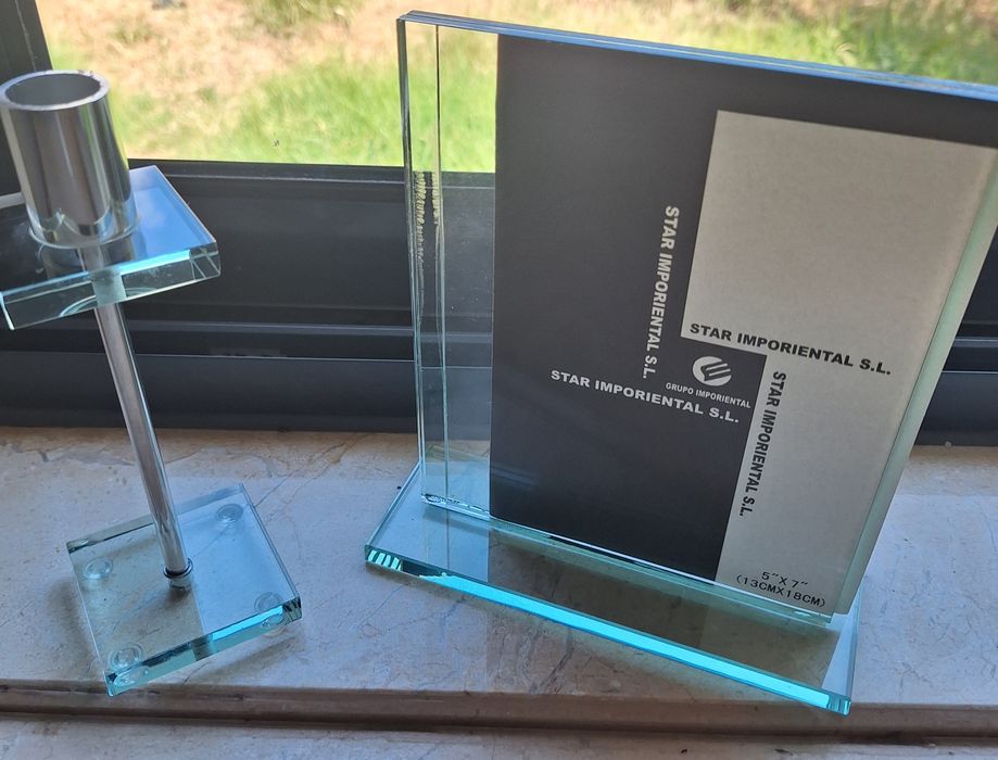 Moldura e castiçal vidro novos