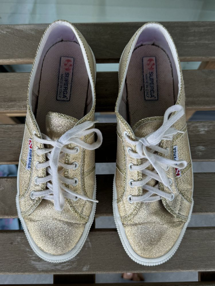 Złote buty Superga 37