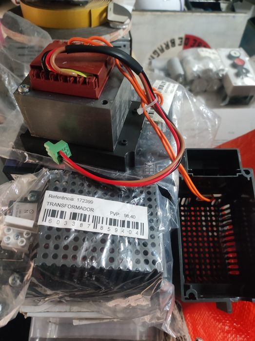 Transformador grande novo