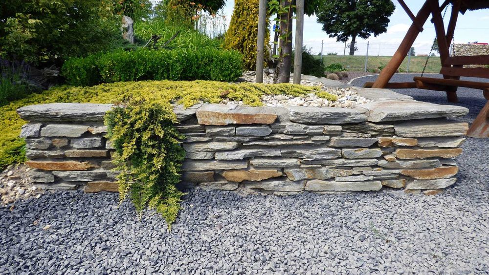 Łupek szarogłazowy lub gnejs na skalniak murek oporowy kamień murowy