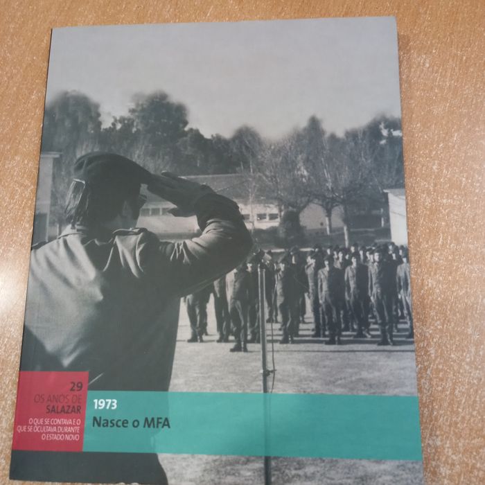 Dois livros da revolução  de Abril
