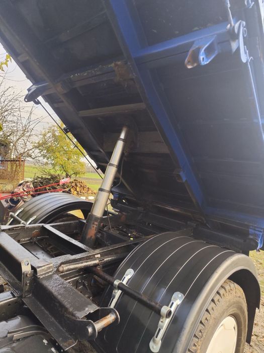 Зіл 4331 самоскид