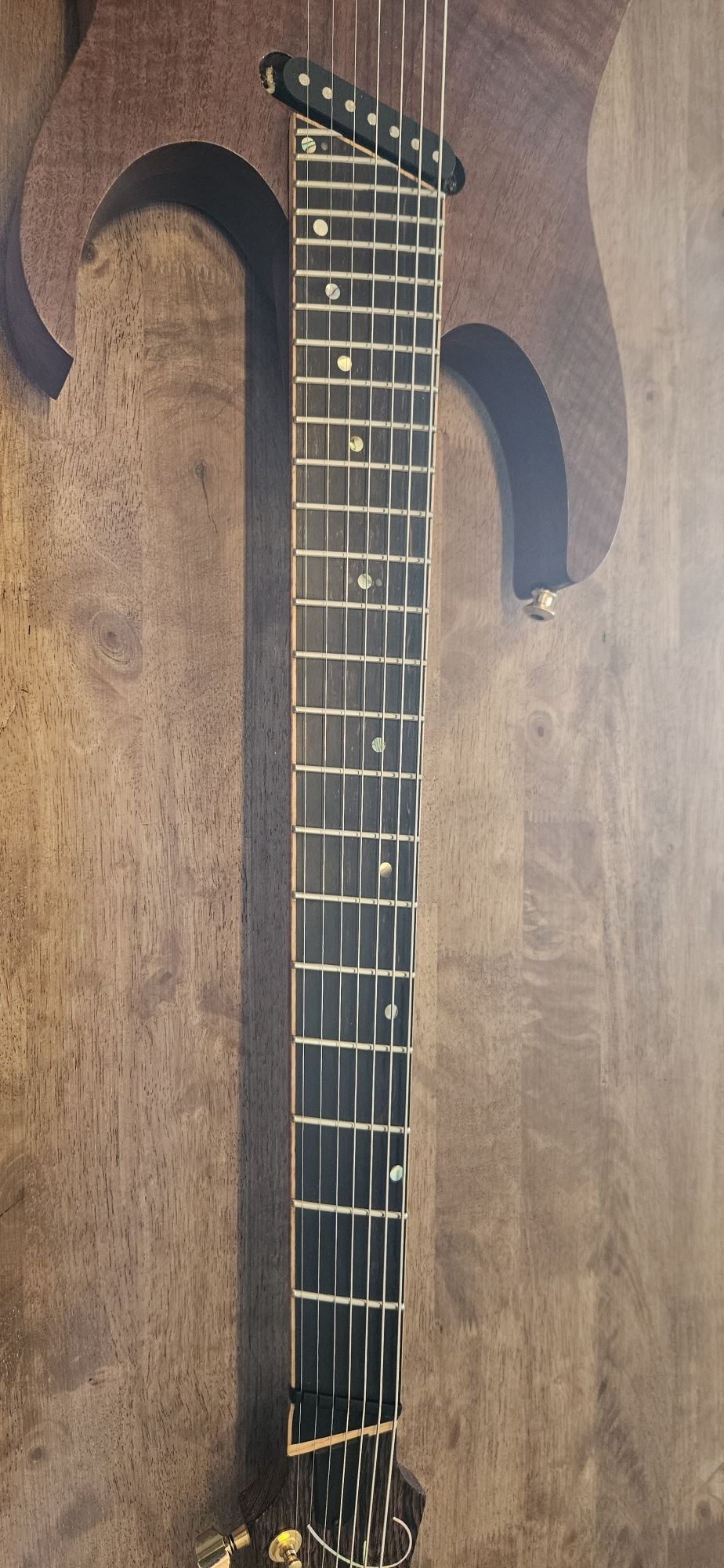 Guitarra 7 cordas Fanned Fret