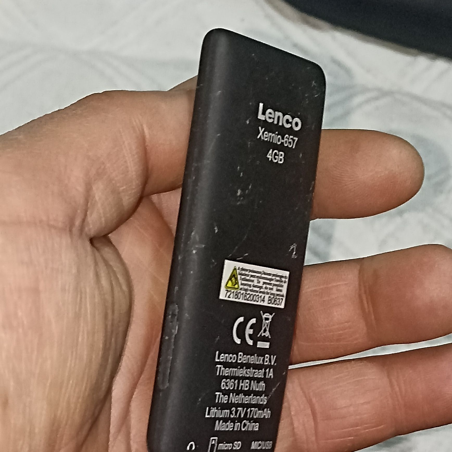 MP4 da Lenco de 4gigas e com entrada sd