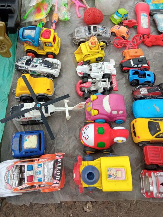 Продам машинки одним лотом.