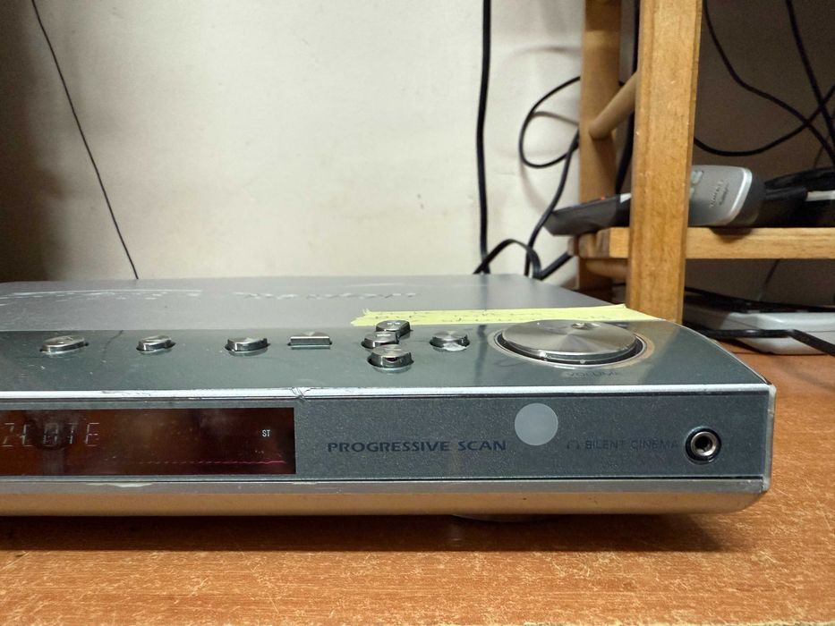 Odtwarzacz CD/DVD Amplituner Yamaha DVR-S300