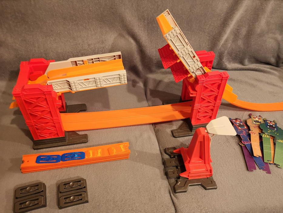 Tor Hot Wheels Most Kaskaderski