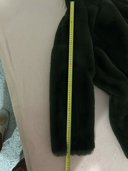 Продам шубку зеленого кольору