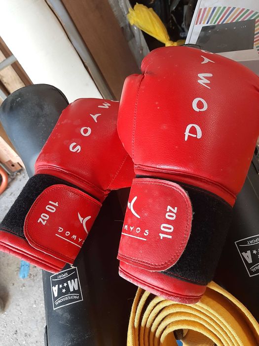 Luvas de box cinto amarelo e as caneleiras