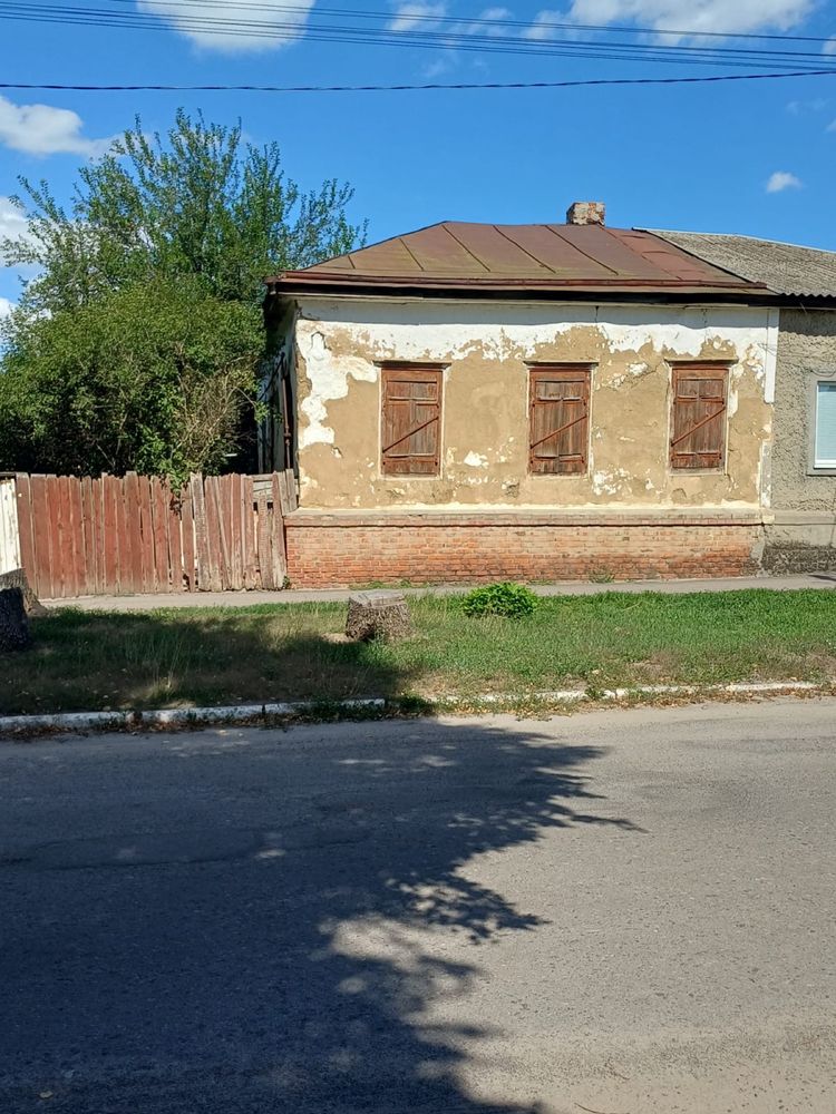 Продам 1/2 частини будунку