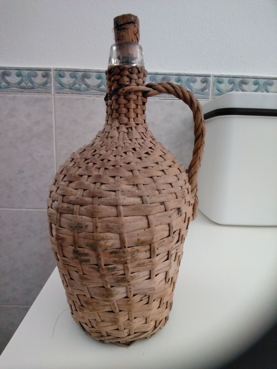 Garrafão empalhado