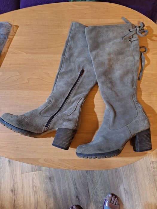 Продам замшевые осение сапоги 39 разм