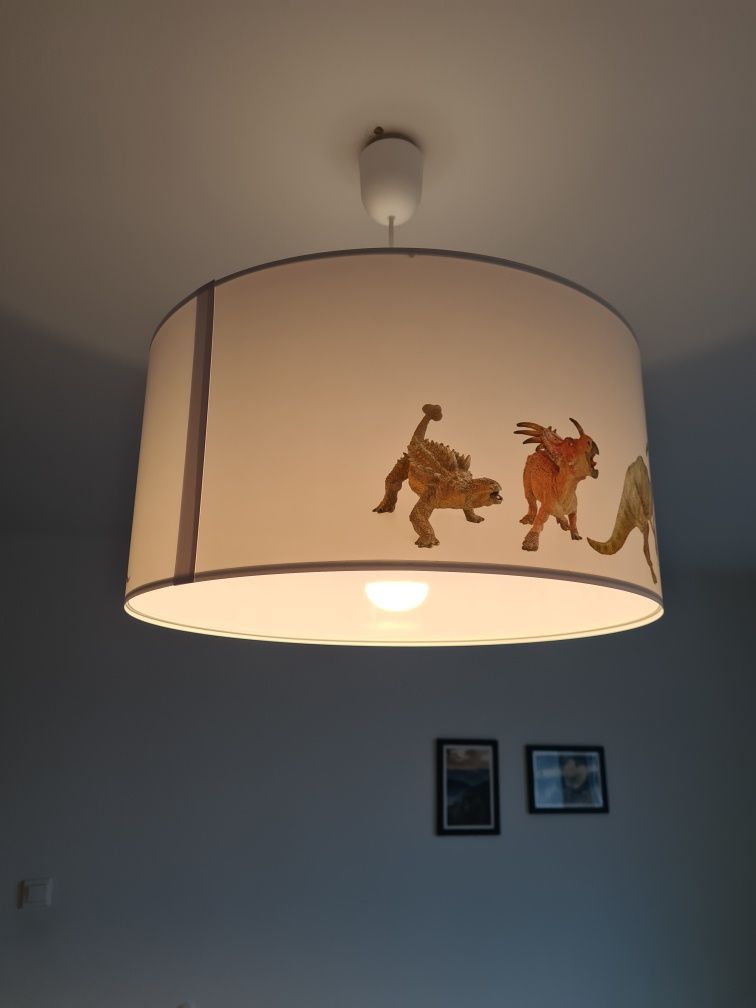 Lampa podufitowa i stojąca dinozaury