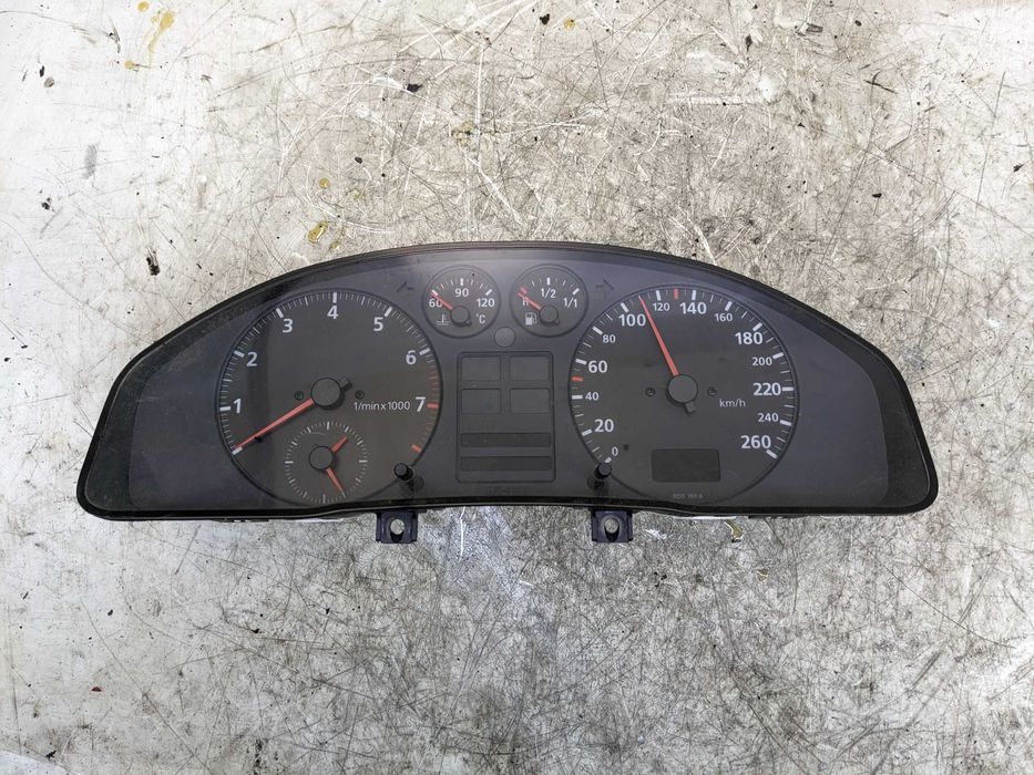 Audi A4 B5 1.6 1.8 Licznik Zegary